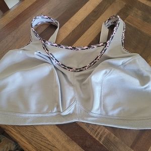 Nice used bra from Glamorise